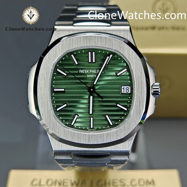 Patek Philippe Super Clone Watches 1:1 Nautilus 5711 Green Dial