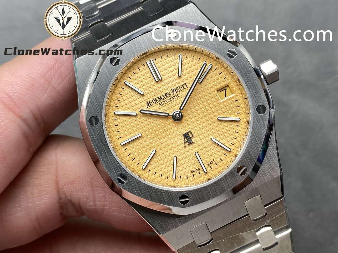 Audemars Piguet Super Clone Watches 1:1 Royal Oak “Jumbo” Extra Thin 15202BC 39mm - Image 2