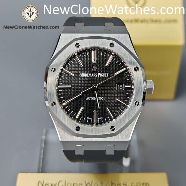 Audemars Piguet Super Clone Watches 1:1 Royal Oak 15400 Black Dial Rubber Strap