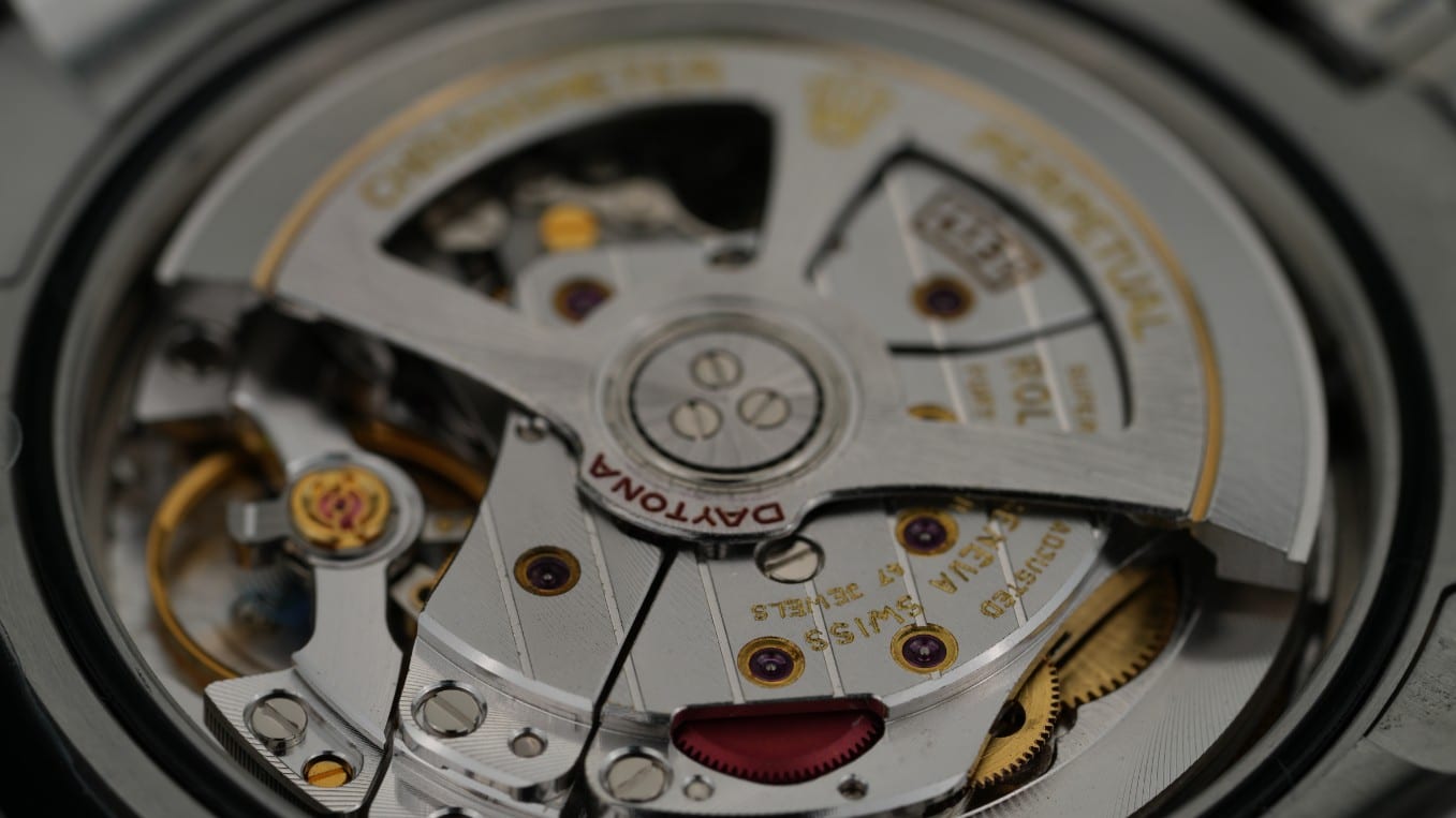 Dandong Engraving - Crisp Gold Fill