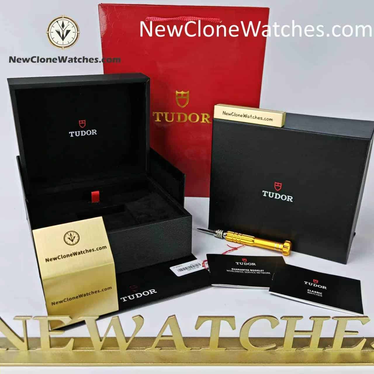 Tudor presentation box