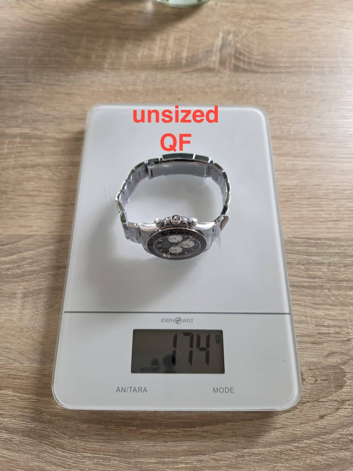 QF Daytona Le Mans super clone weighed at 174 grams on a digital scale with the bracelet unsized