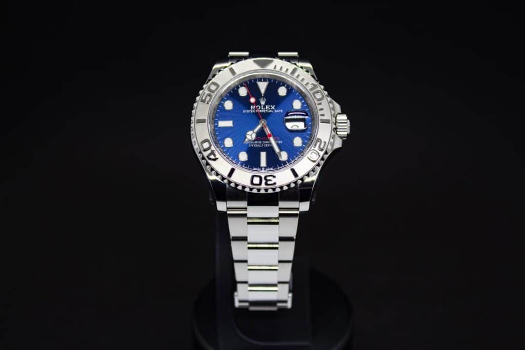 VSF-Yacht-Master-40-126622-blue-dial-wrist-shot-lifestyle-super-clone